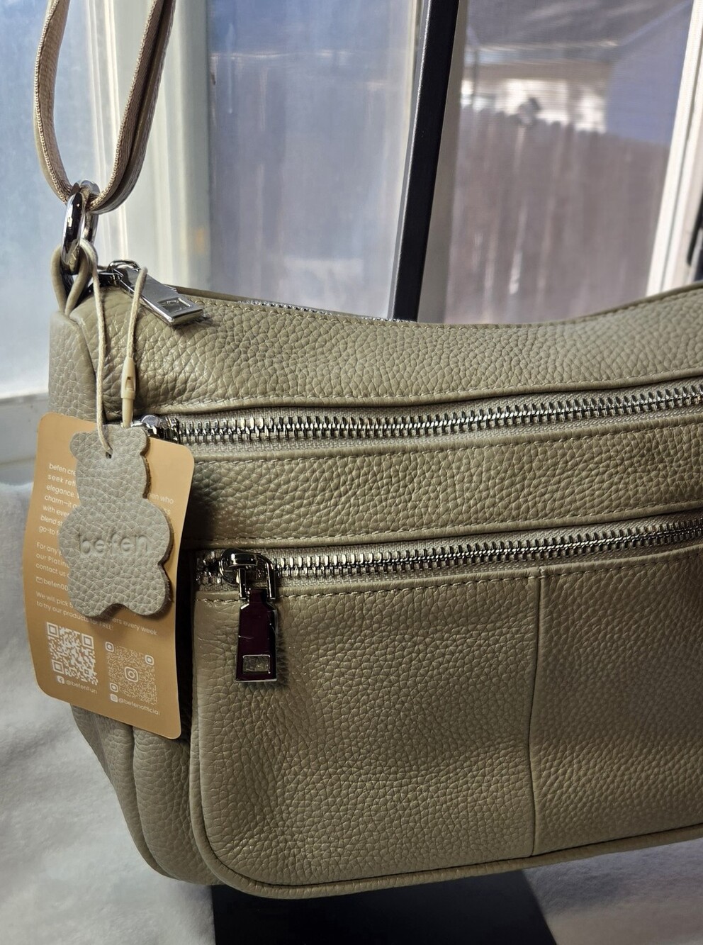 Befen Creme/Tan Pebbled Leather Crossbody/shoulder camera bag NWT